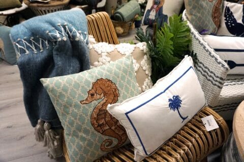 Cushions, Throws & Blankets